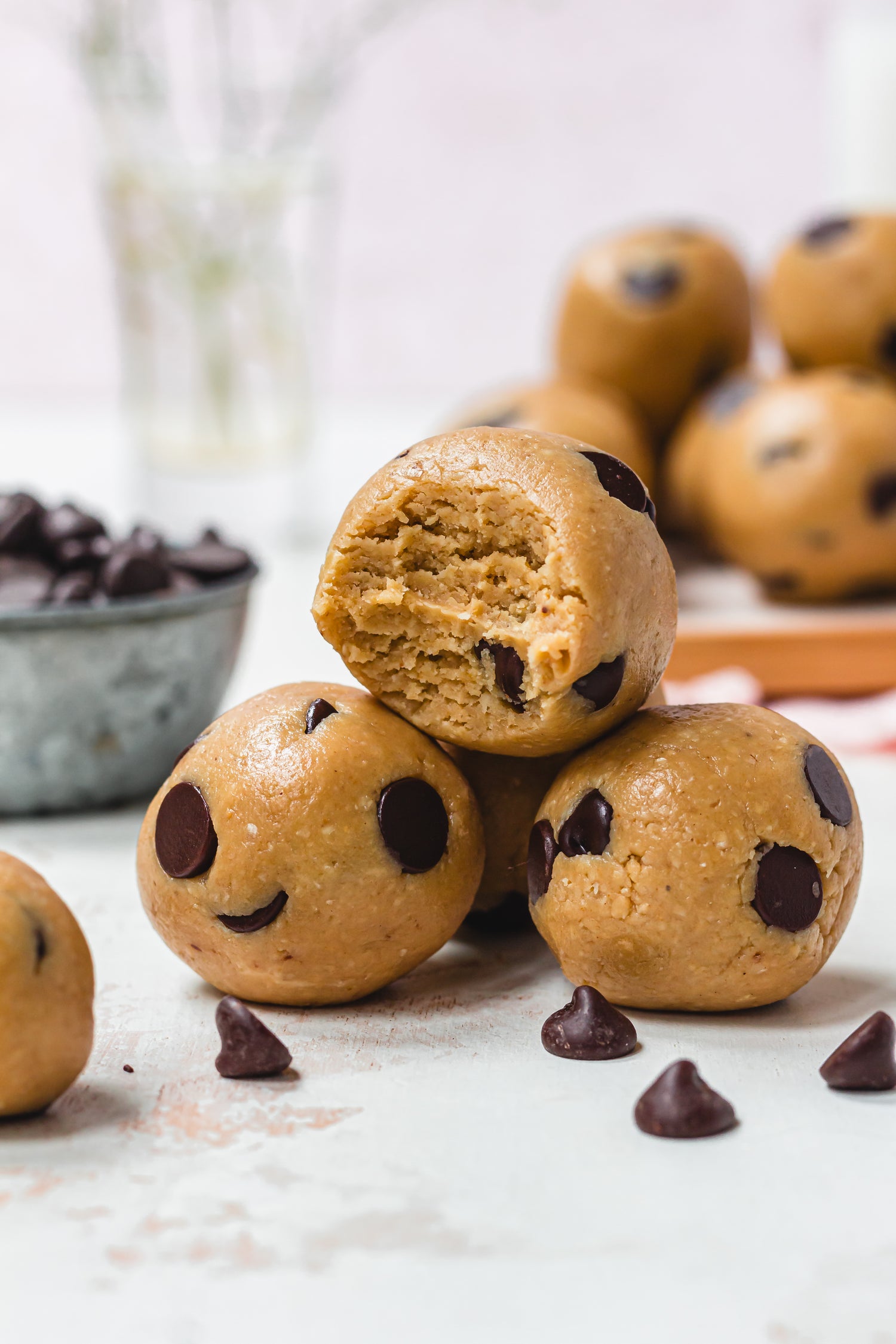 Choc Chip Cookie Dough Balls
