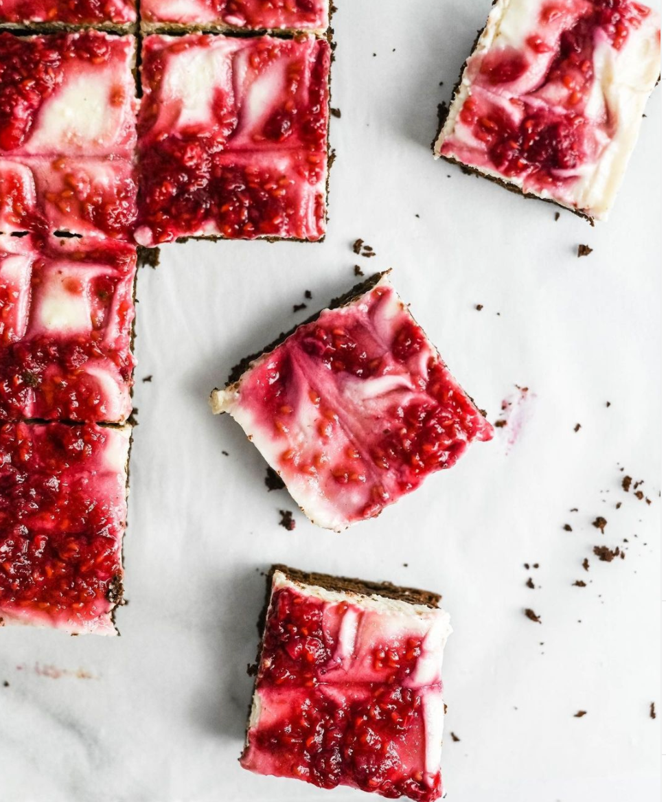 RASPBERRY CHEEZECAKE BROWNIES