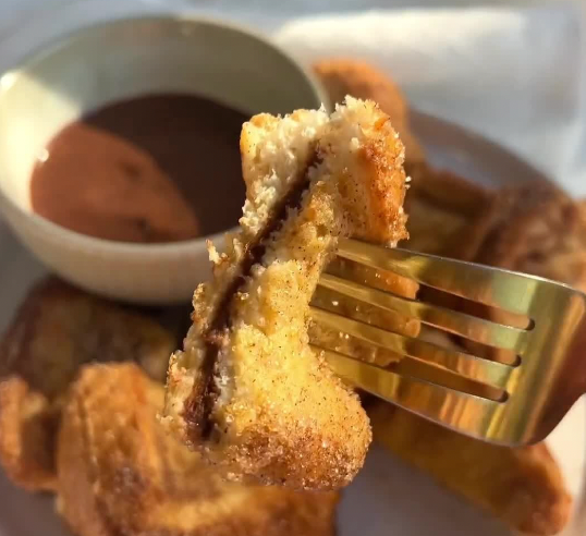 β CHURRO FRENCH TOAST BITES