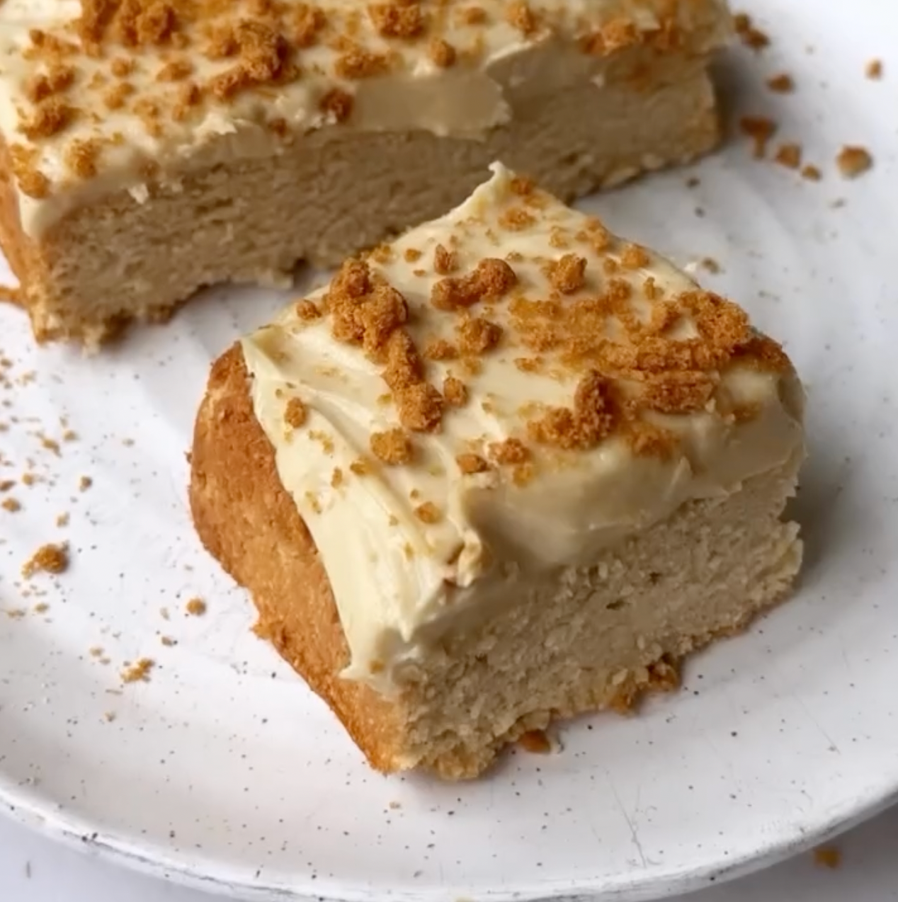 Biscoff Caramel Snack Cake