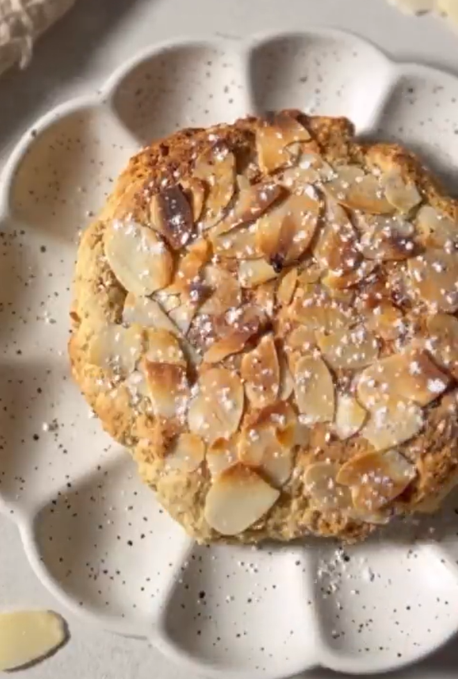 Almond Croissant Cookies