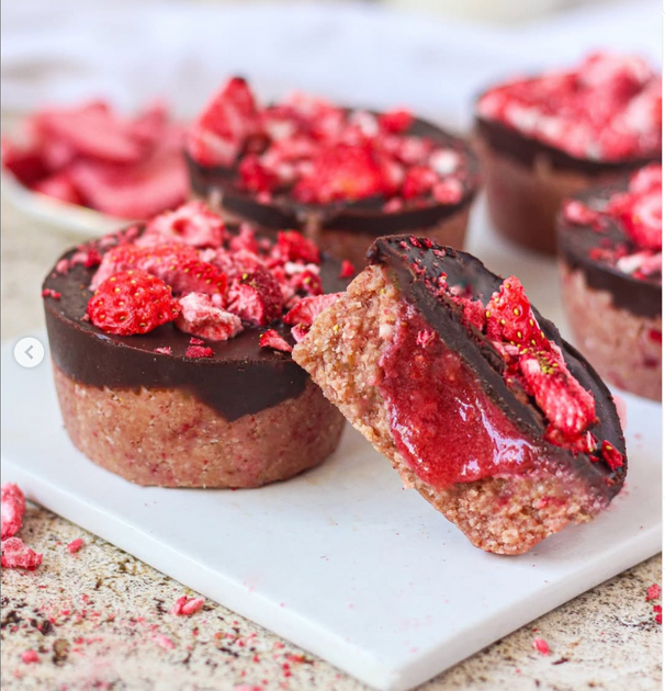 Strawberry Chocolate Protein Cups
&ndash; Macro Mike