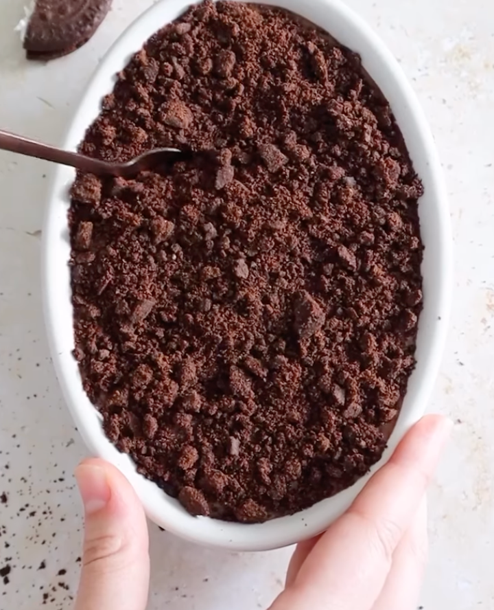 Cookies and Cream Overnight Oats