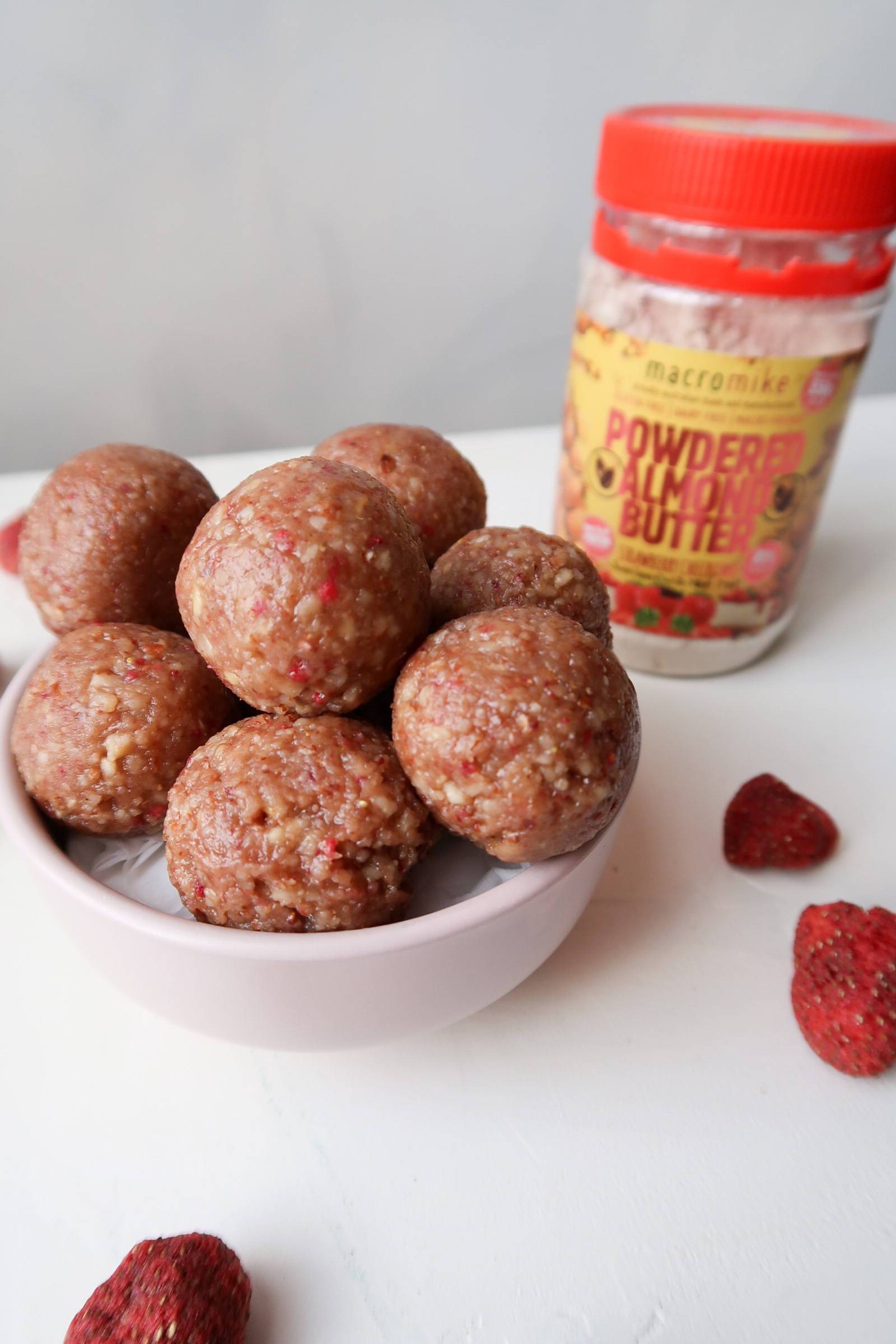 Strawberry Cheesecake Protein Balls