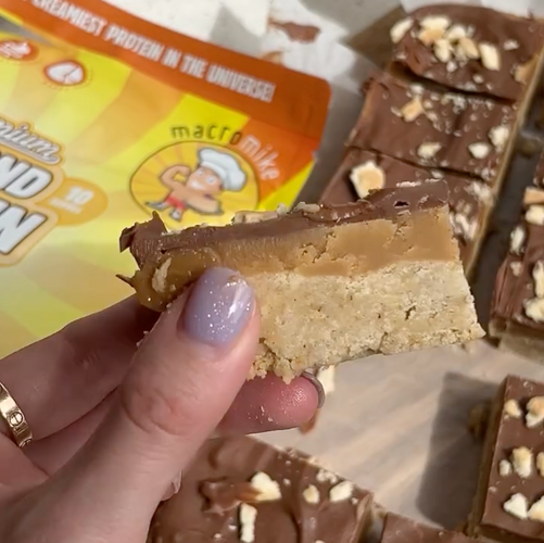 Golden Gaytime Caramel Slice